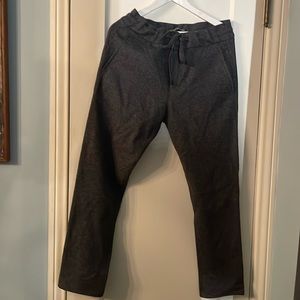 Beyond beautiful and classic Men’s Wool Stretch Dark Gray Joggers